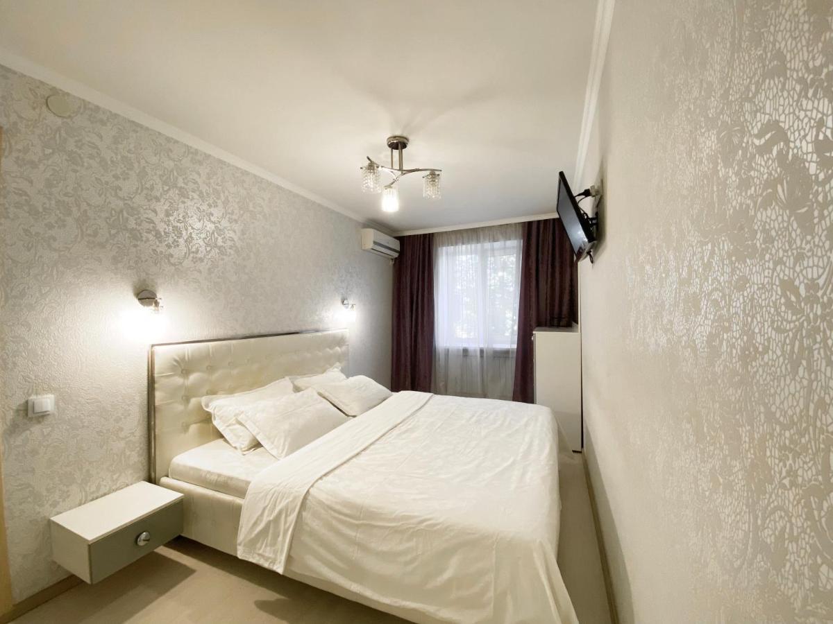 Beautiful 1-Bedroom Near Most City Center Днепр Экстерьер фото