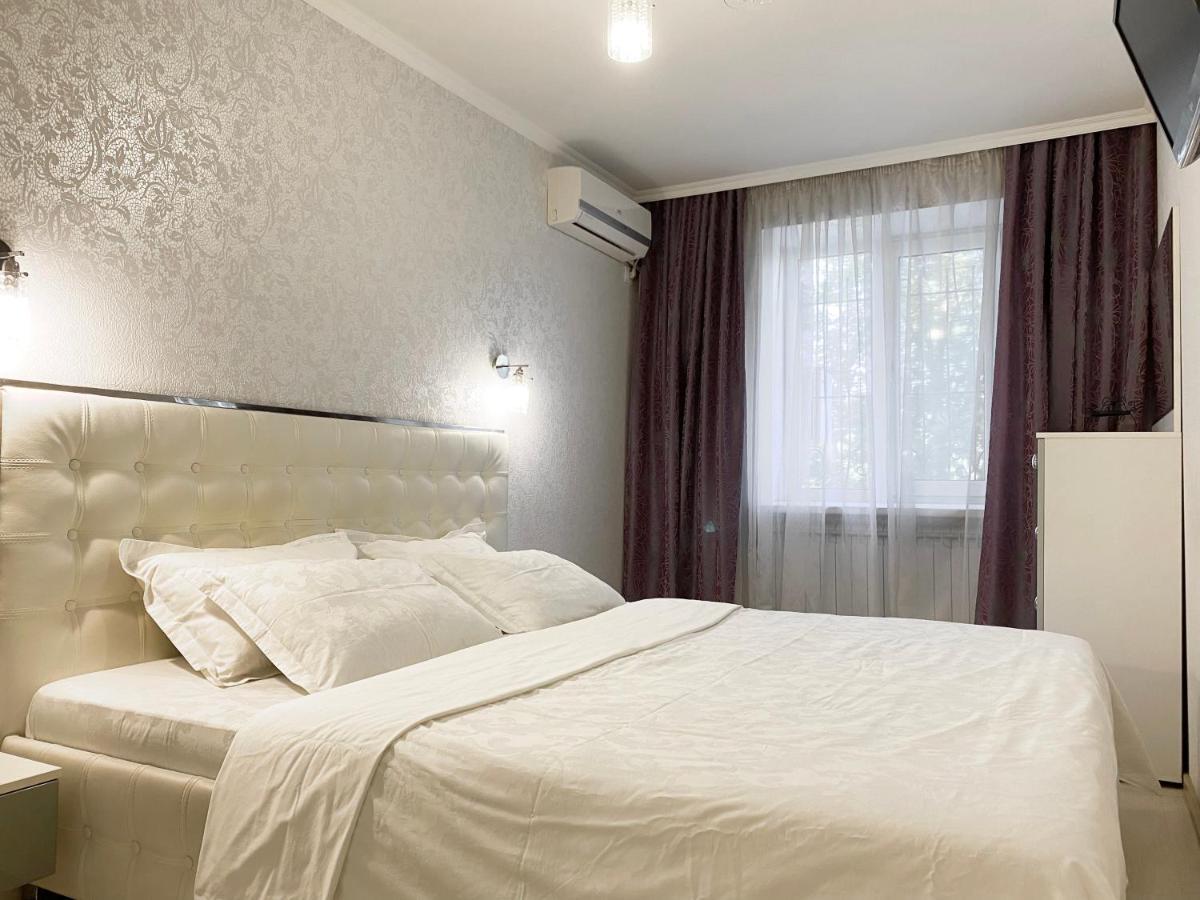 Beautiful 1-Bedroom Near Most City Center Днепр Экстерьер фото